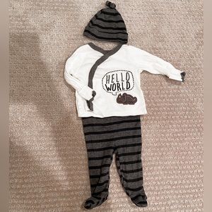 ••Gerber baby boy take home outfit